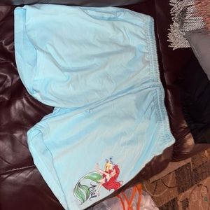 I am selling these shorts.
